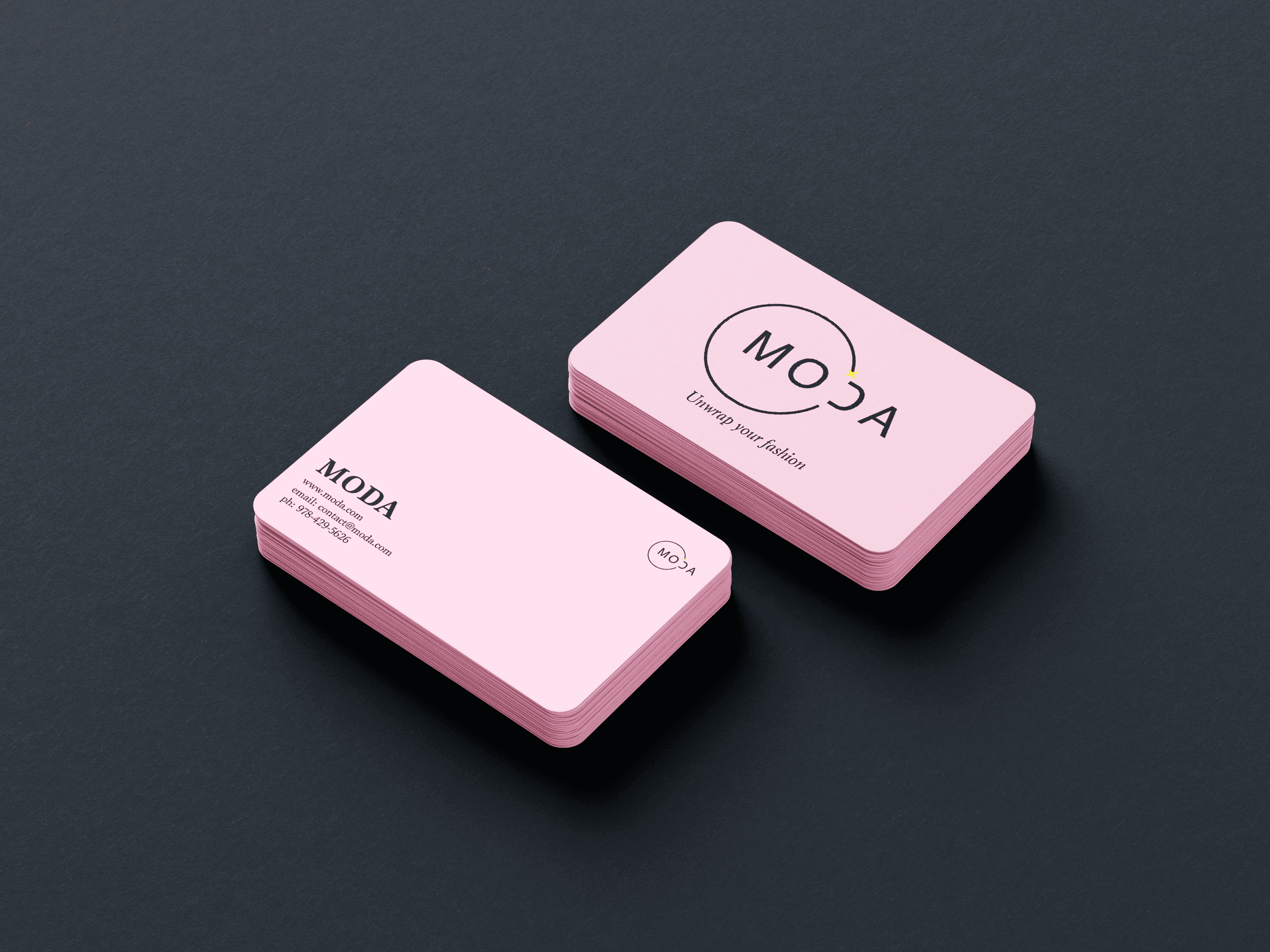 MODA (Innovative E-commerce Brand)